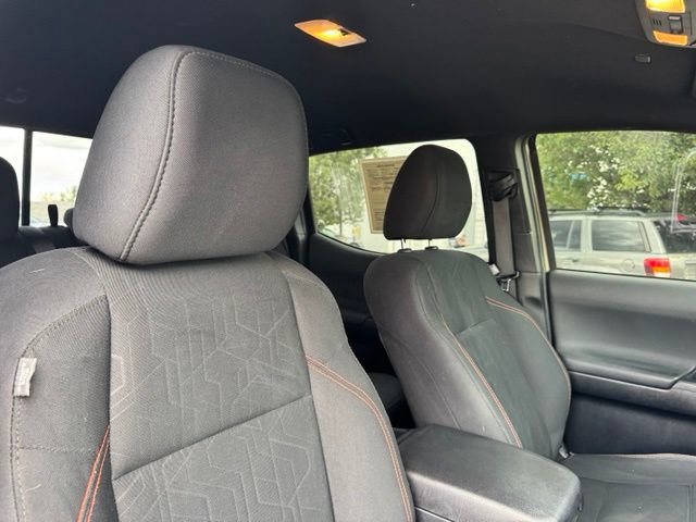 Used 2019 Toyota Tacoma TRD Off-Road w/ Technology Package AWD/4WD image 59