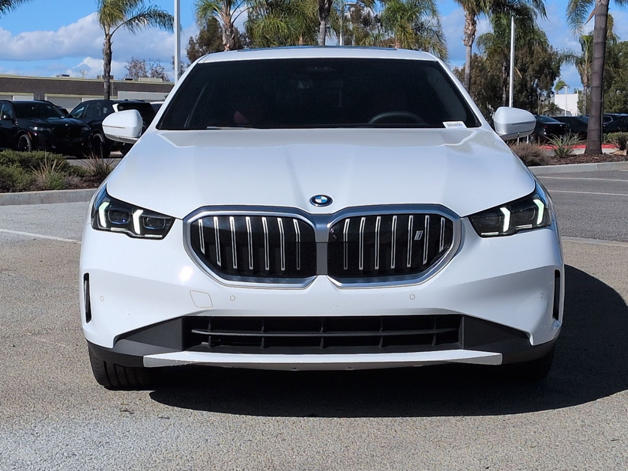 Used 2025 BMW i5 eDrive40i w/ Premium Package image 3