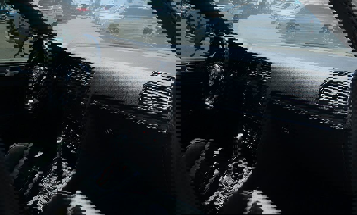 Used 2019 Volkswagen GTI SE w/ SE Experience Package image 36