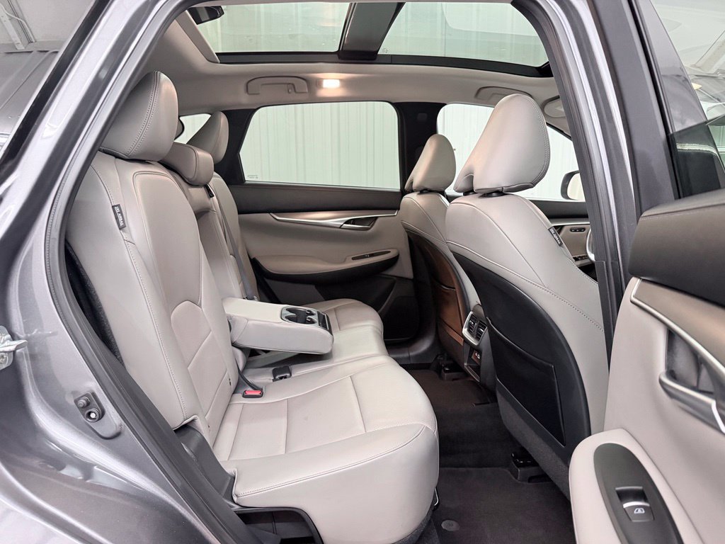 Certified 2023 INFINITI QX50 Luxe FWD image 36