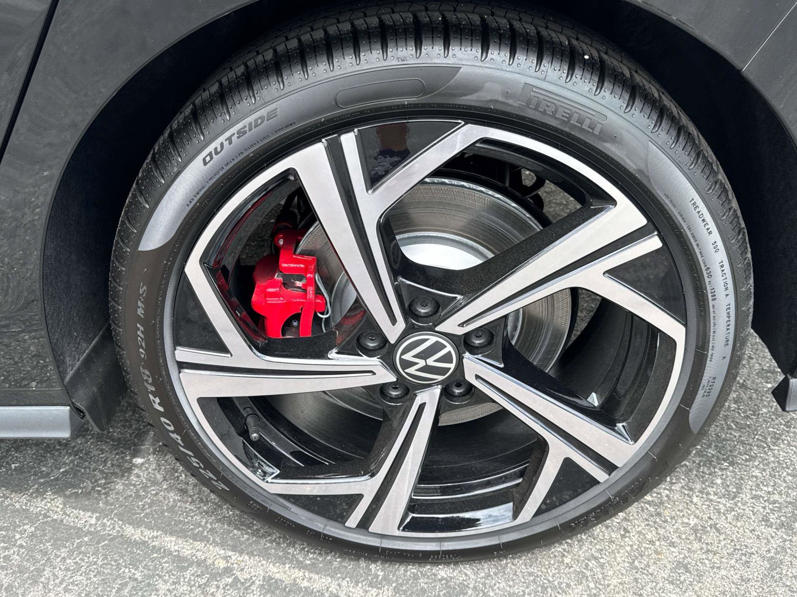New 2025 Volkswagen GTI SE image 30