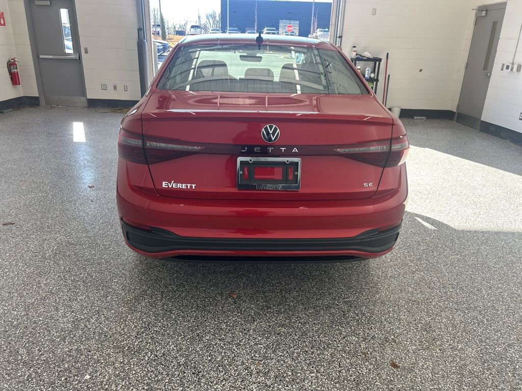 New 2026 Volkswagen Jetta SE image 4