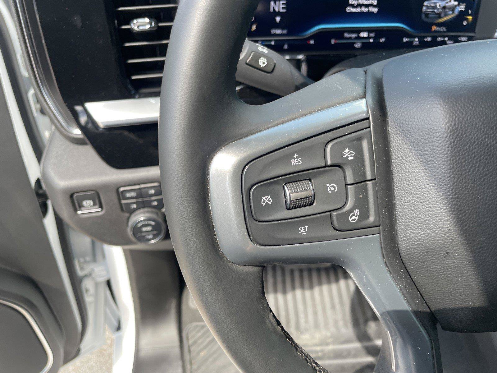 Used 2025 Chevrolet Silverado 2500 LTZ w/ LTZ Convenience Package AWD/4WD image 17