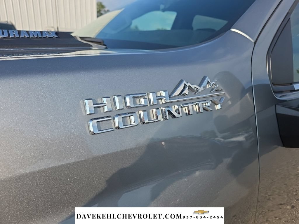 Used 2026 Chevrolet Silverado 2500 High Country w/ High Country Premium Package AWD/4WD image 46