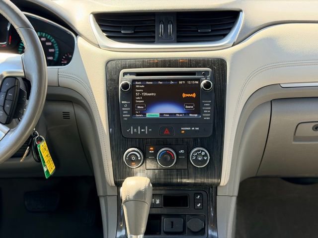 Used 2015 Chevrolet Traverse LT w/ Style and Technology Package image 20