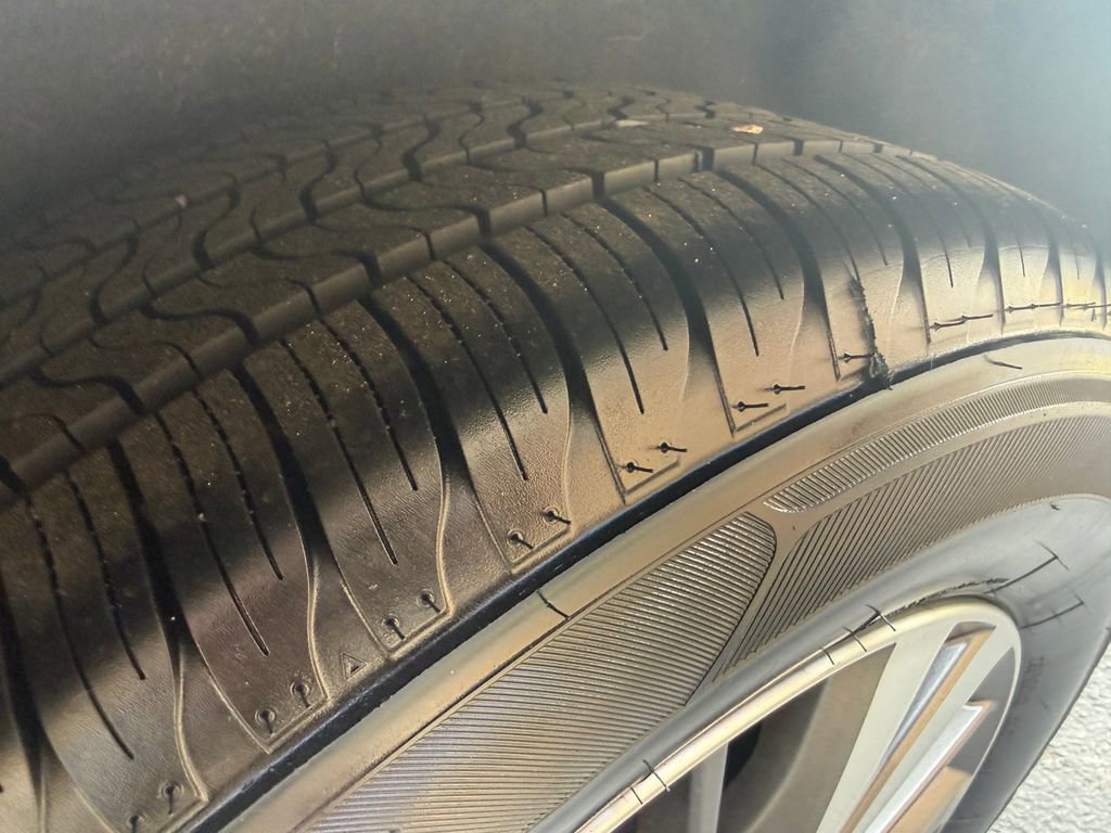 Used 2020 Nissan Pathfinder SL image 43