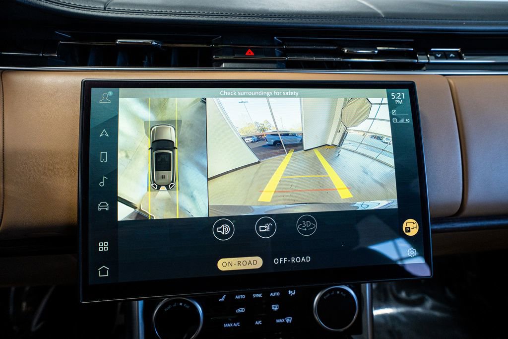 Used 2023 Land Rover Range Rover Long Wheelbase SE image 42