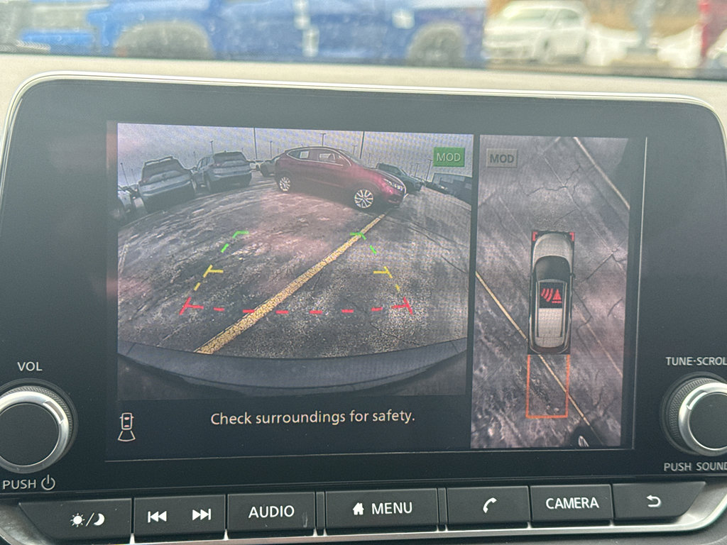 Used 2025 Nissan Rogue SV image 19