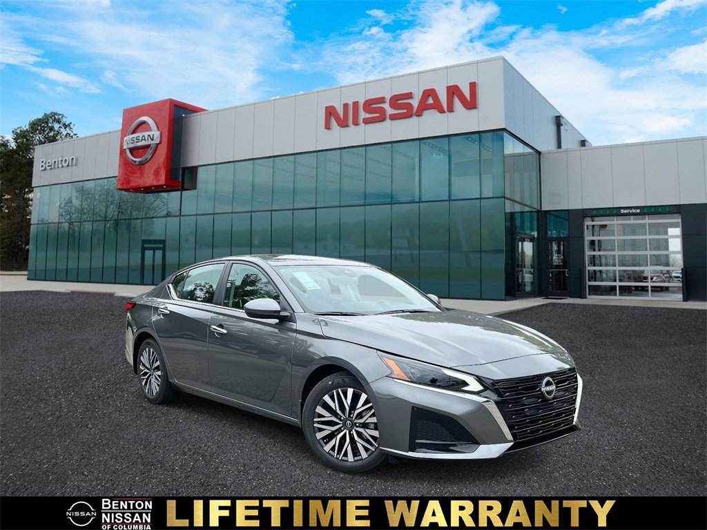 New 2025 Nissan Altima 2.5 SV w/ SV Premium Package