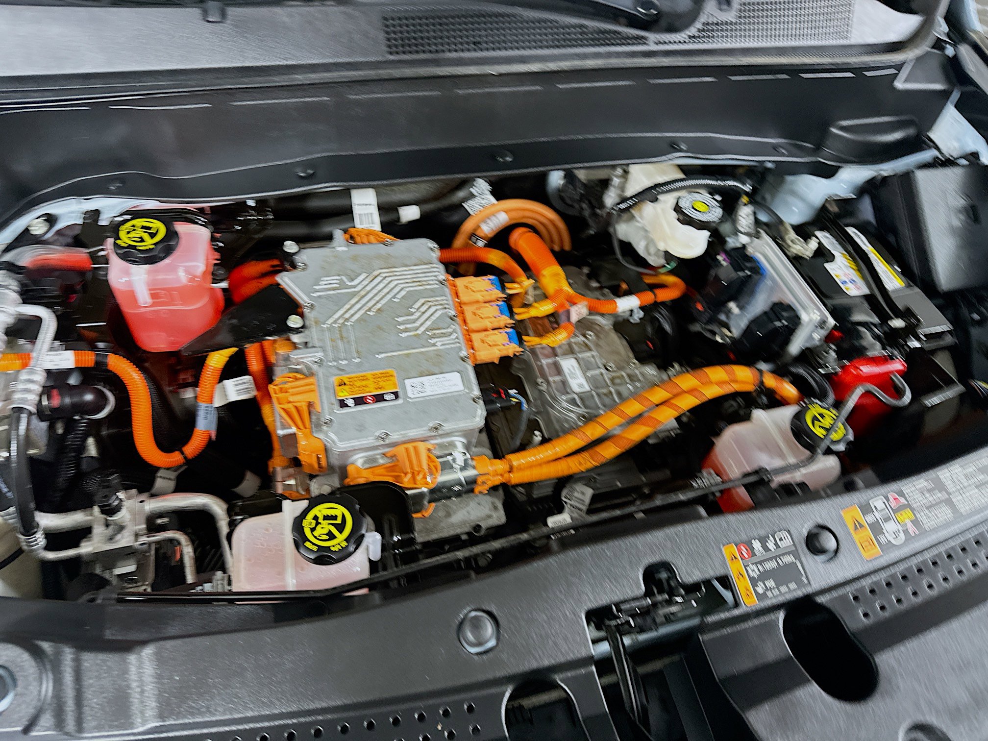 Used 2022 Chevrolet Bolt EUV Premier w/ Sun & Sound Package image 33