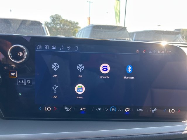 New 2026 Chevrolet Traverse LT w/ Enhanced Driving Package image 24