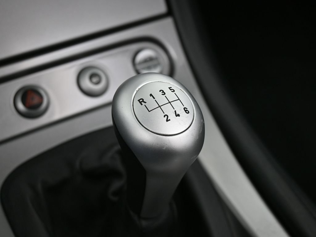Used 2001 BMW Z8 RWD image 24