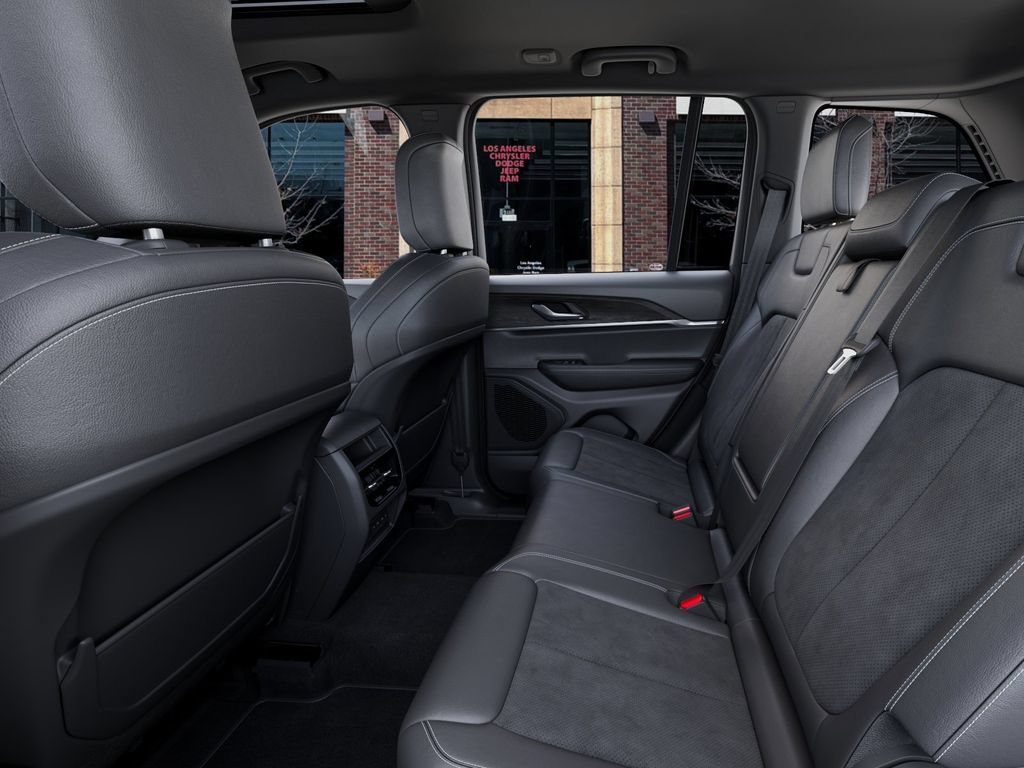 New 2026 Jeep Grand Cherokee Altitude RWD image 23