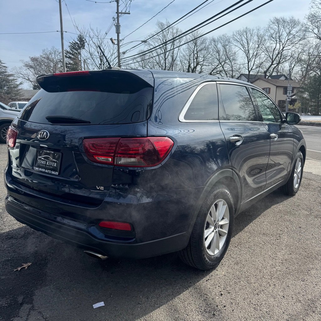 Used 2019 Kia Sorento LX image 5