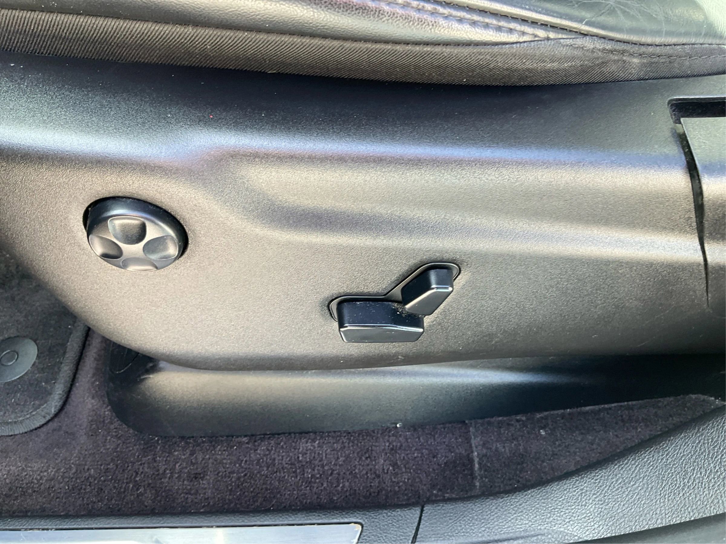 Used 2016 Dodge Durango Limited w/ Nav & Power Liftgate Group image 14