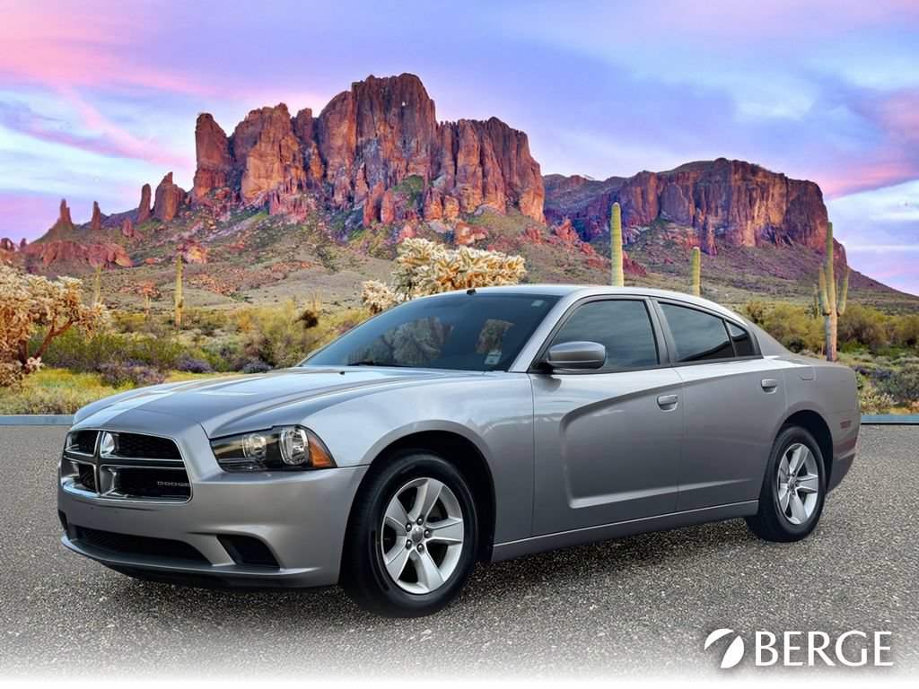 Used 2011 Dodge Charger SE RWD image 2