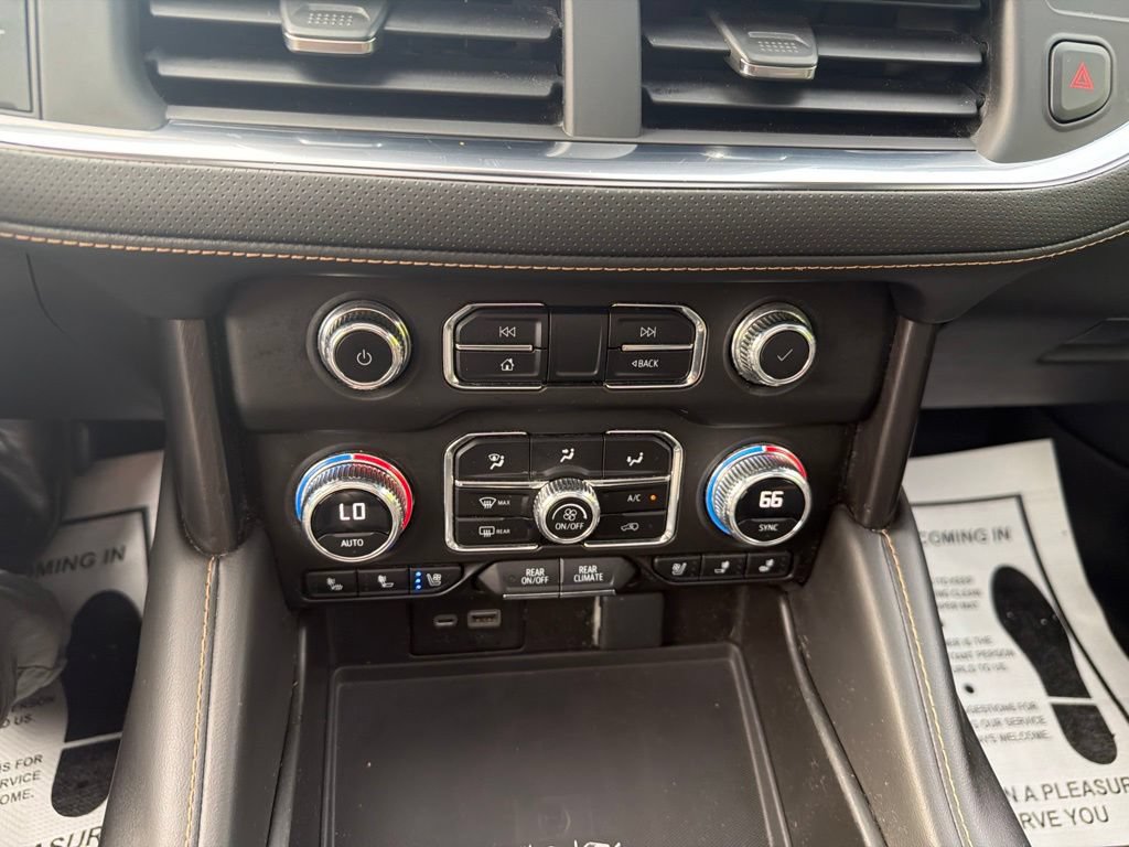 Used 2023 GMC Yukon XL AT4 w/ Technology Package AWD/4WD image 28