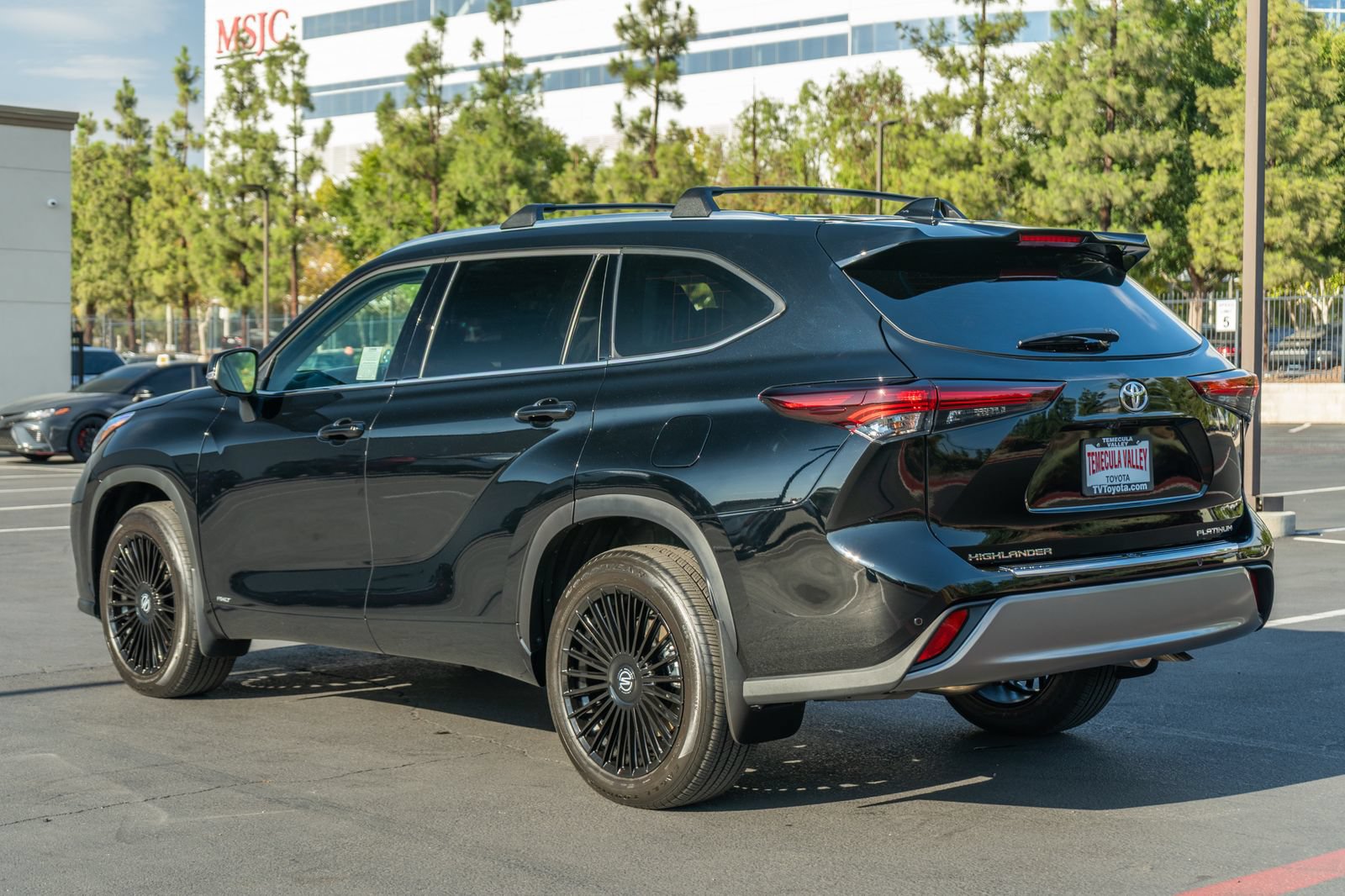 Certified 2026 Toyota Highlander Platinum AWD/4WD image 12