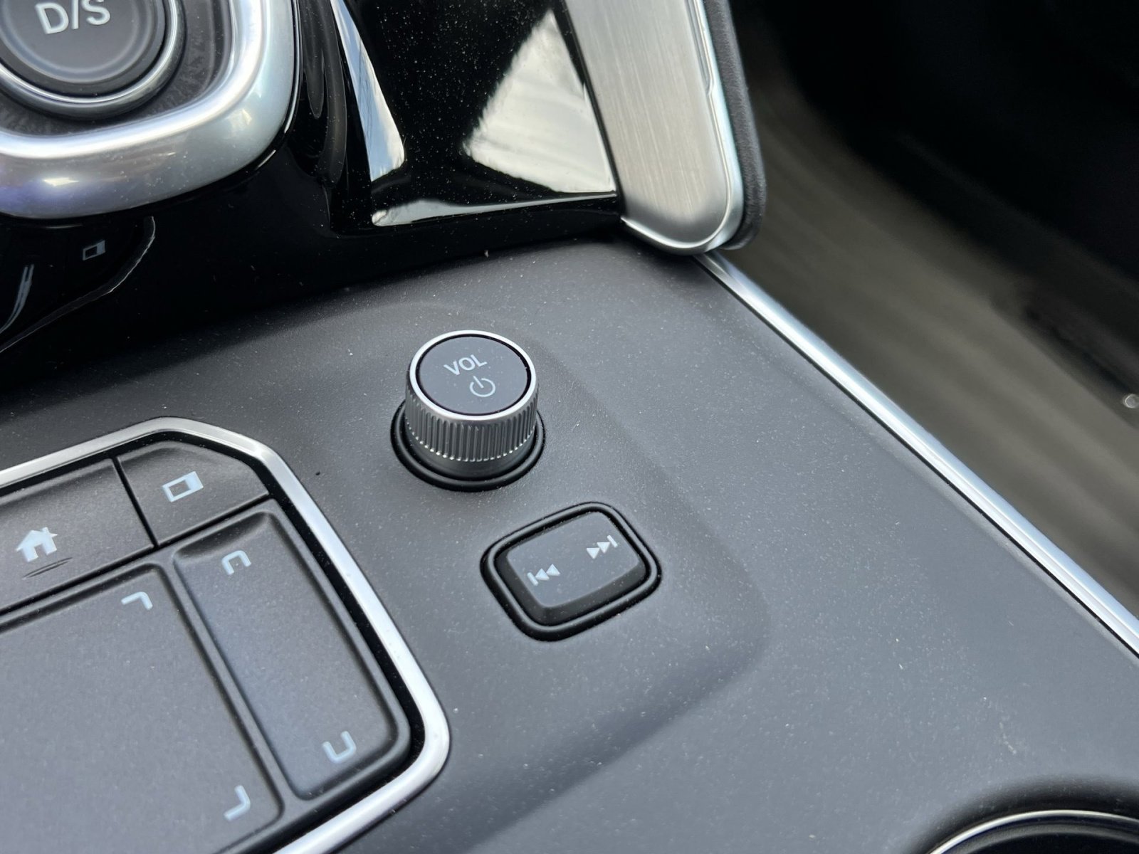 New 2025 Acura TLX w/Technology Package image 15