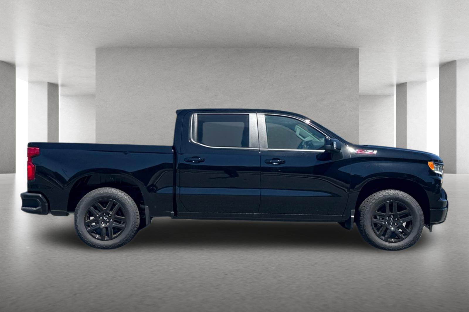 New 2026 Chevrolet Silverado 1500 RST w/ Z71 Off-Road Package AWD/4WD image 3