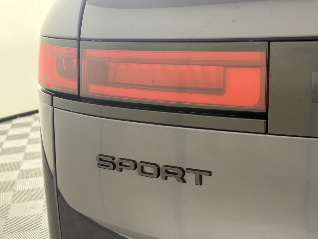 New 2027 Land Rover Range Rover Sport SE AWD/4WD image 17