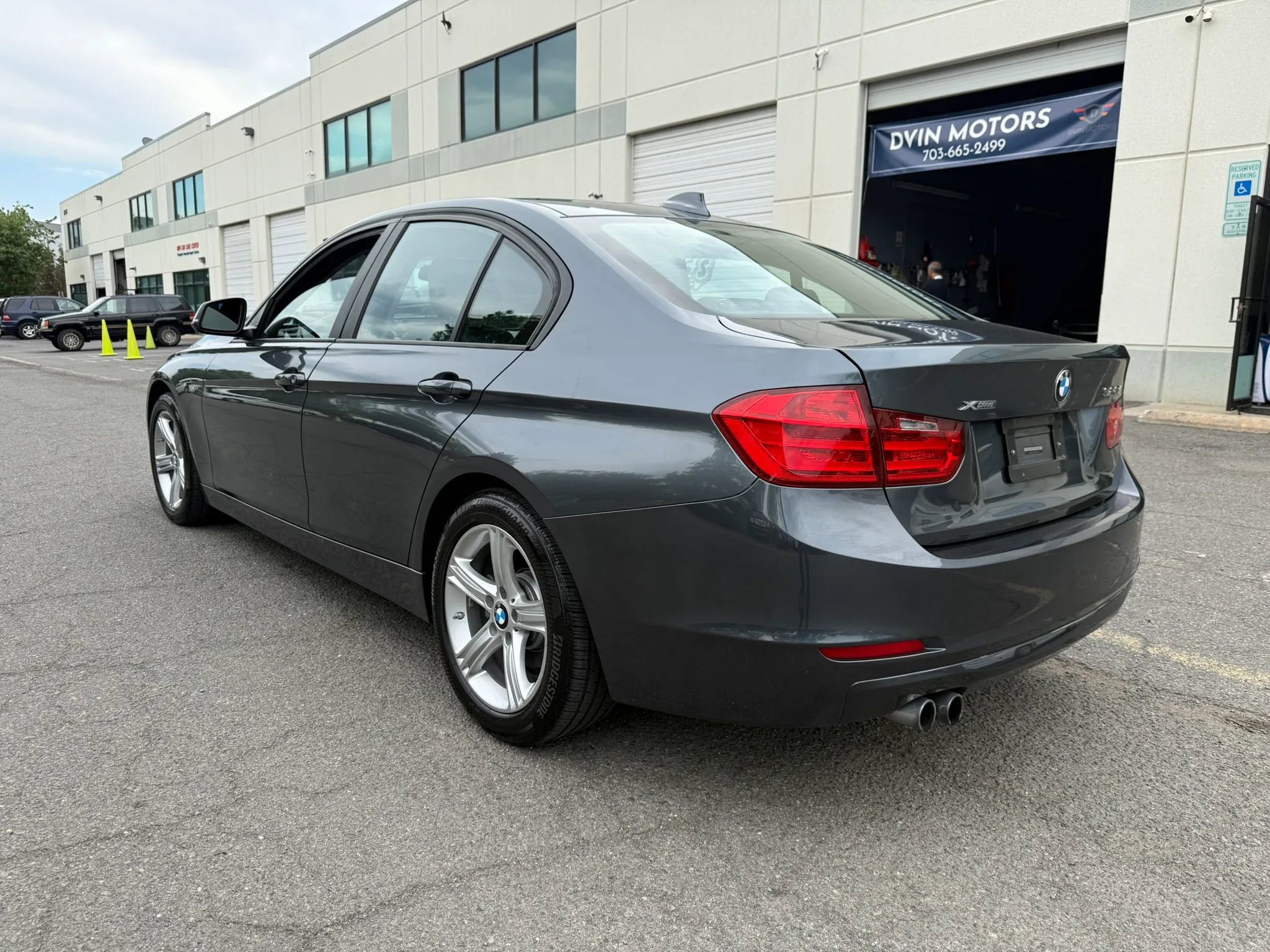 Used 2015 BMW 328i xDrive Sedan AWD/4WD image 9
