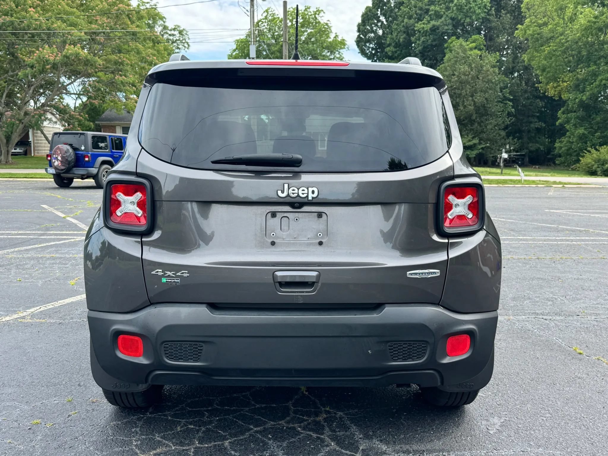 Used 2018 Jeep Renegade Latitude w/ Cold Weather Group AWD/4WD image 7