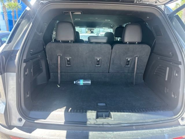 Used 2025 Chevrolet Traverse LT FWD image 35