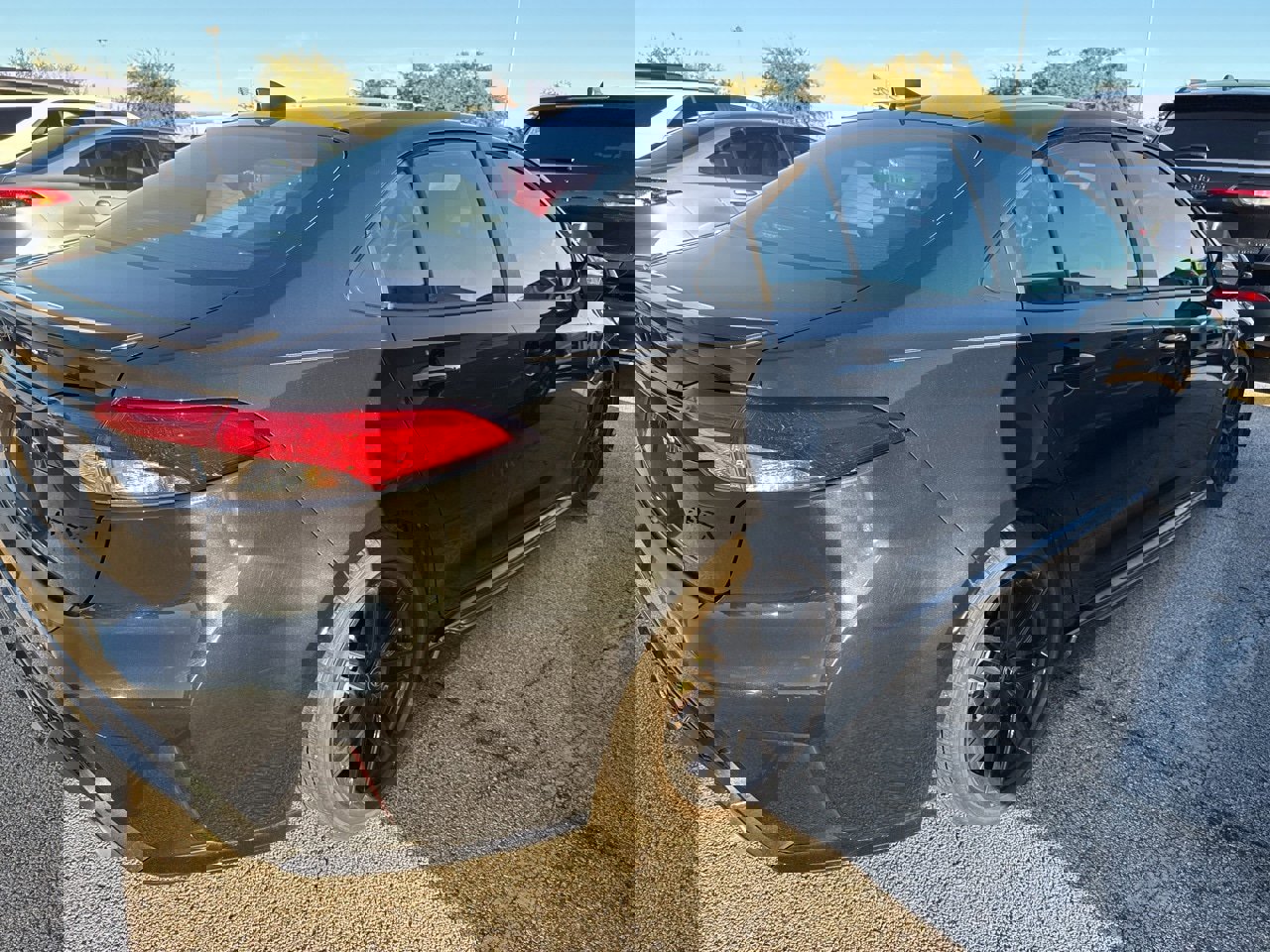 Used 2022 Toyota Corolla SE w/ Carpet Mat Package (TMS) image 5