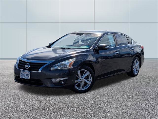 Used 2015 Nissan Altima 2.5 SV w/ Convenience Package image 1