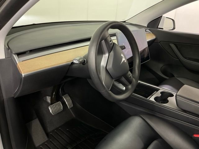 Used 2021 Tesla Model Y Long Range AWD/4WD image 13