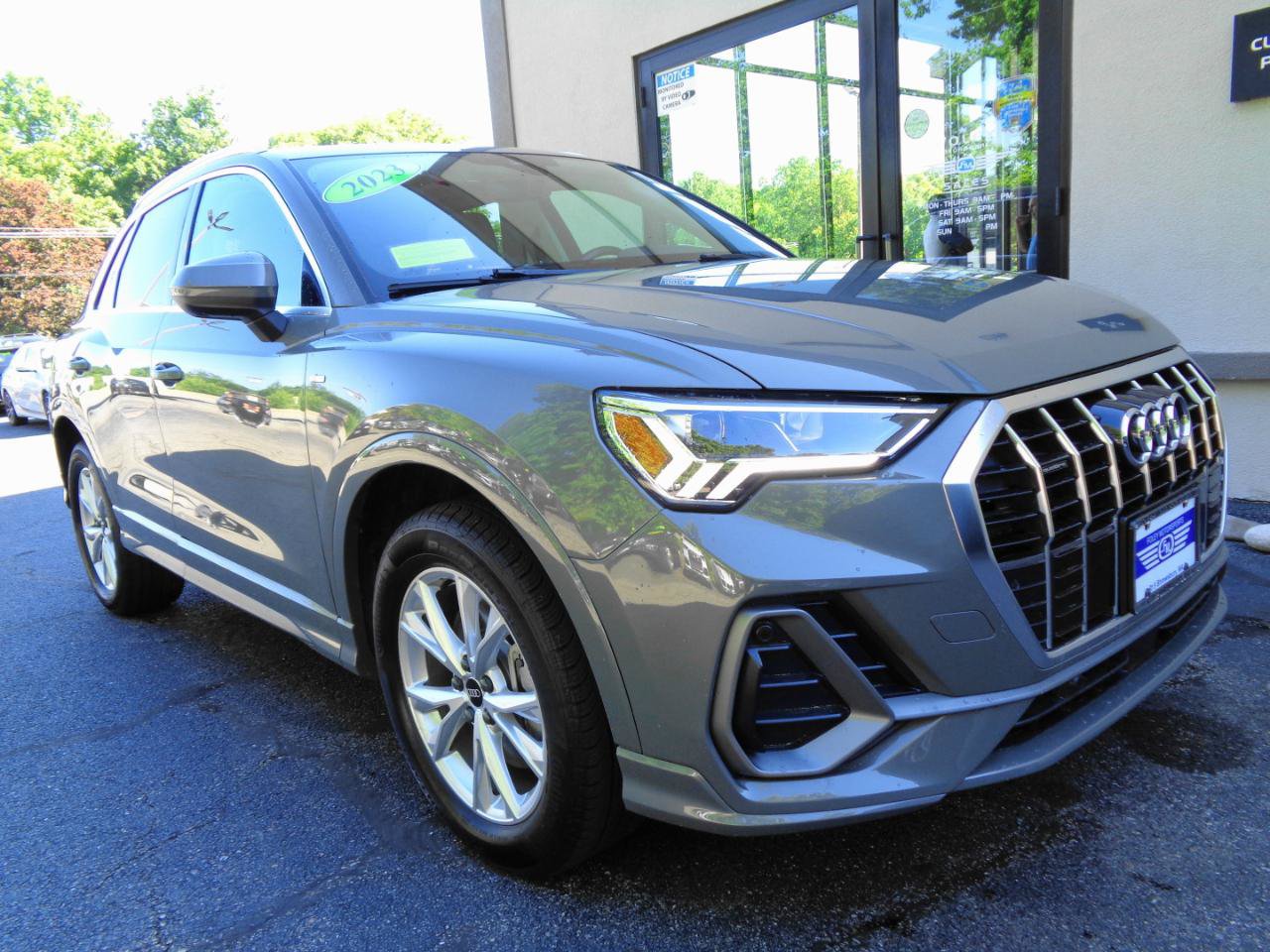 Used 2023 Audi Q3 2.0T Premium Plus AWD/4WD image 2
