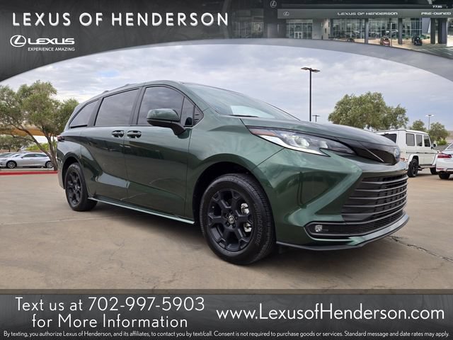 Used 2025 Toyota Sienna XLE Woodland Edition AWD/4WD image 1