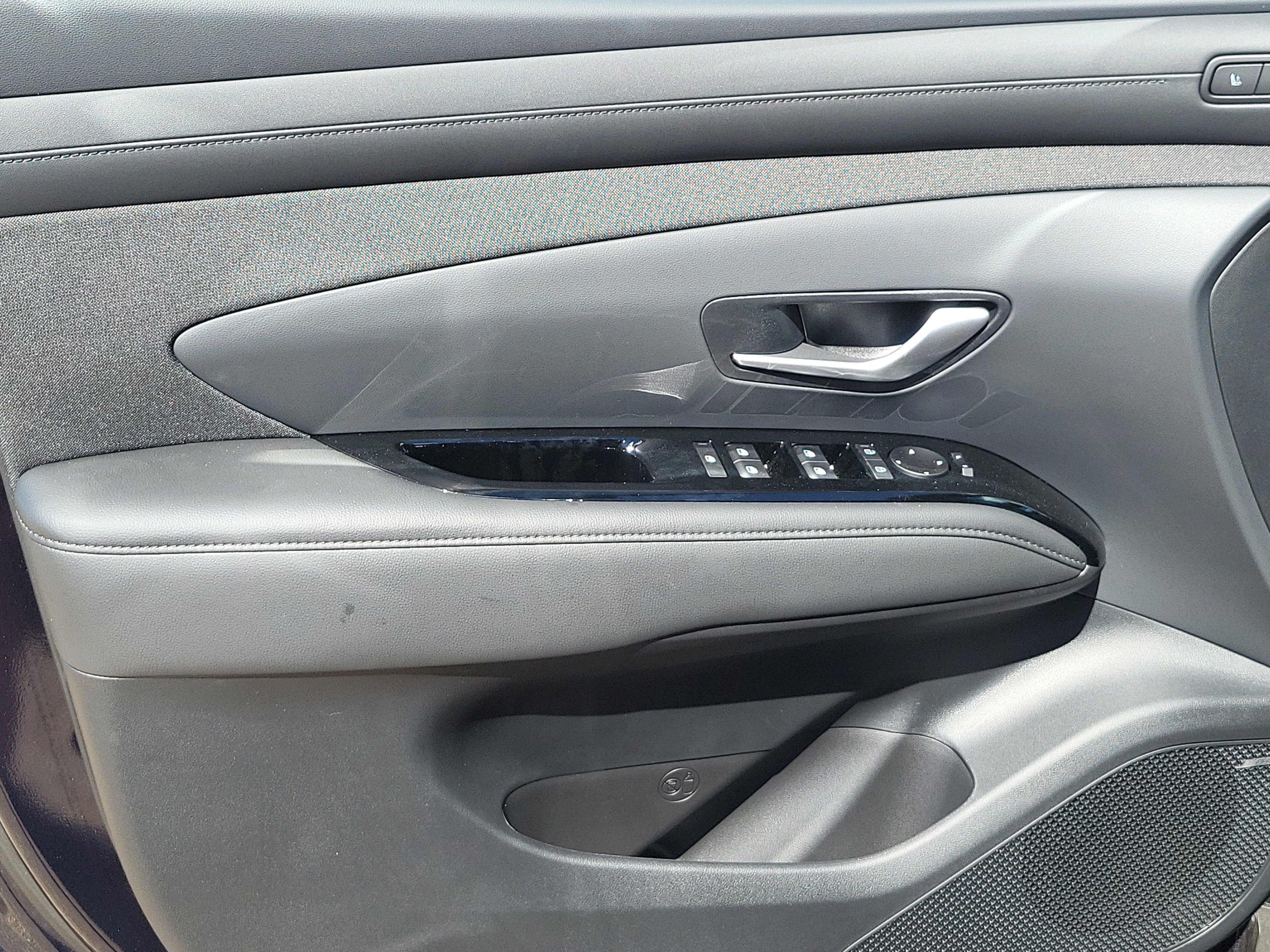 New 2025 Hyundai Tucson Limited w/ Tow & Go Package image 6