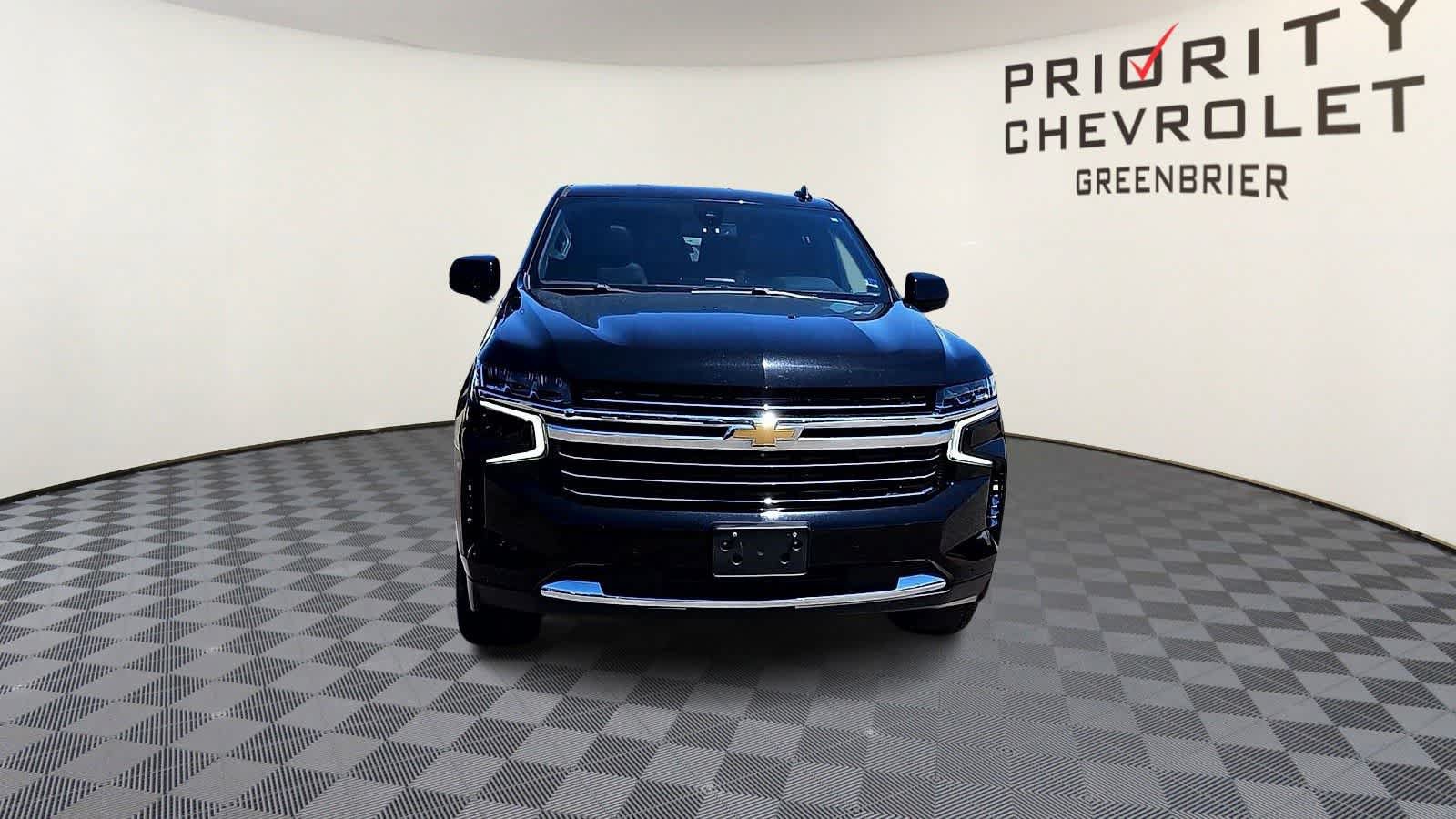 Used 2022 Chevrolet Tahoe LT w/ LT Signature Plus Package AWD/4WD image 3