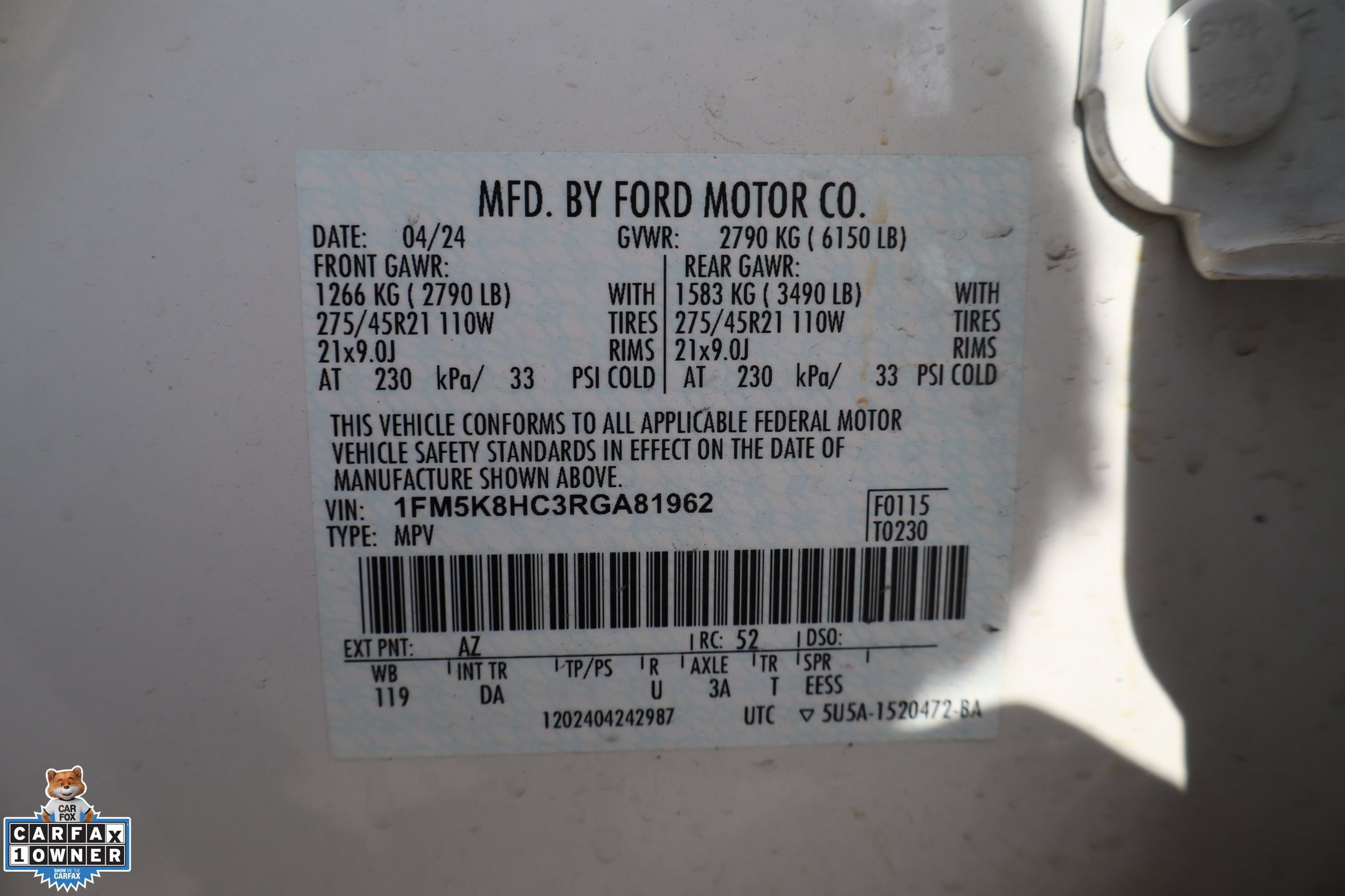 Certified 2024 Ford Explorer Platinum w/ Technology Package AWD/4WD image 31