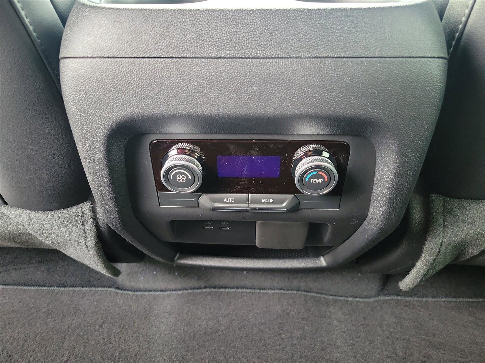 New 2026 Buick Enclave Sport Touring w/ Power Package image 9