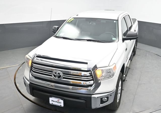Used 2017 Toyota Tundra SR5 w/ SR5 Upgrade Package AWD/4WD image 27