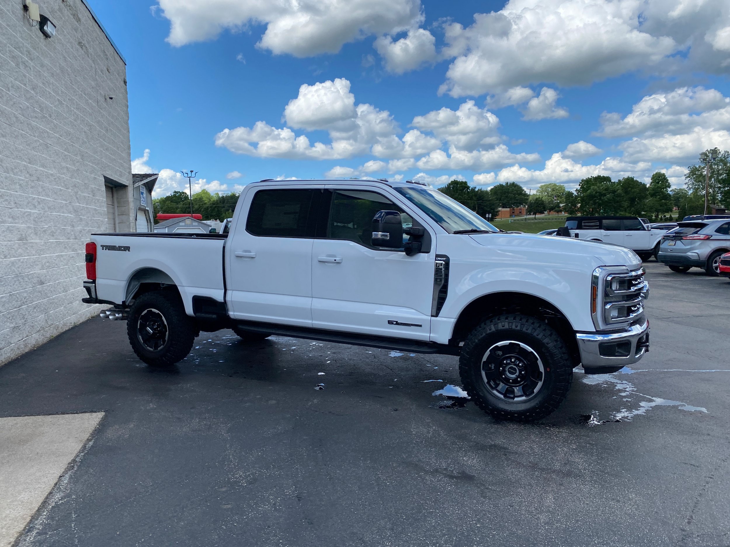 New 2026 Ford F250 Lariat w/ Tremor Off-Road Package AWD/4WD image 12