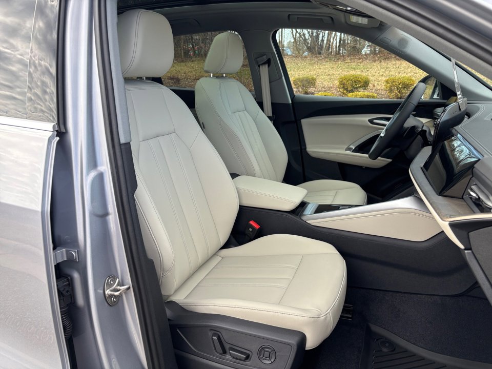 New 2025 Audi Q5 Premium Plus image 28