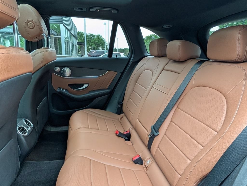 Used 2020 Mercedes-Benz GLC 300 4MATIC image 26