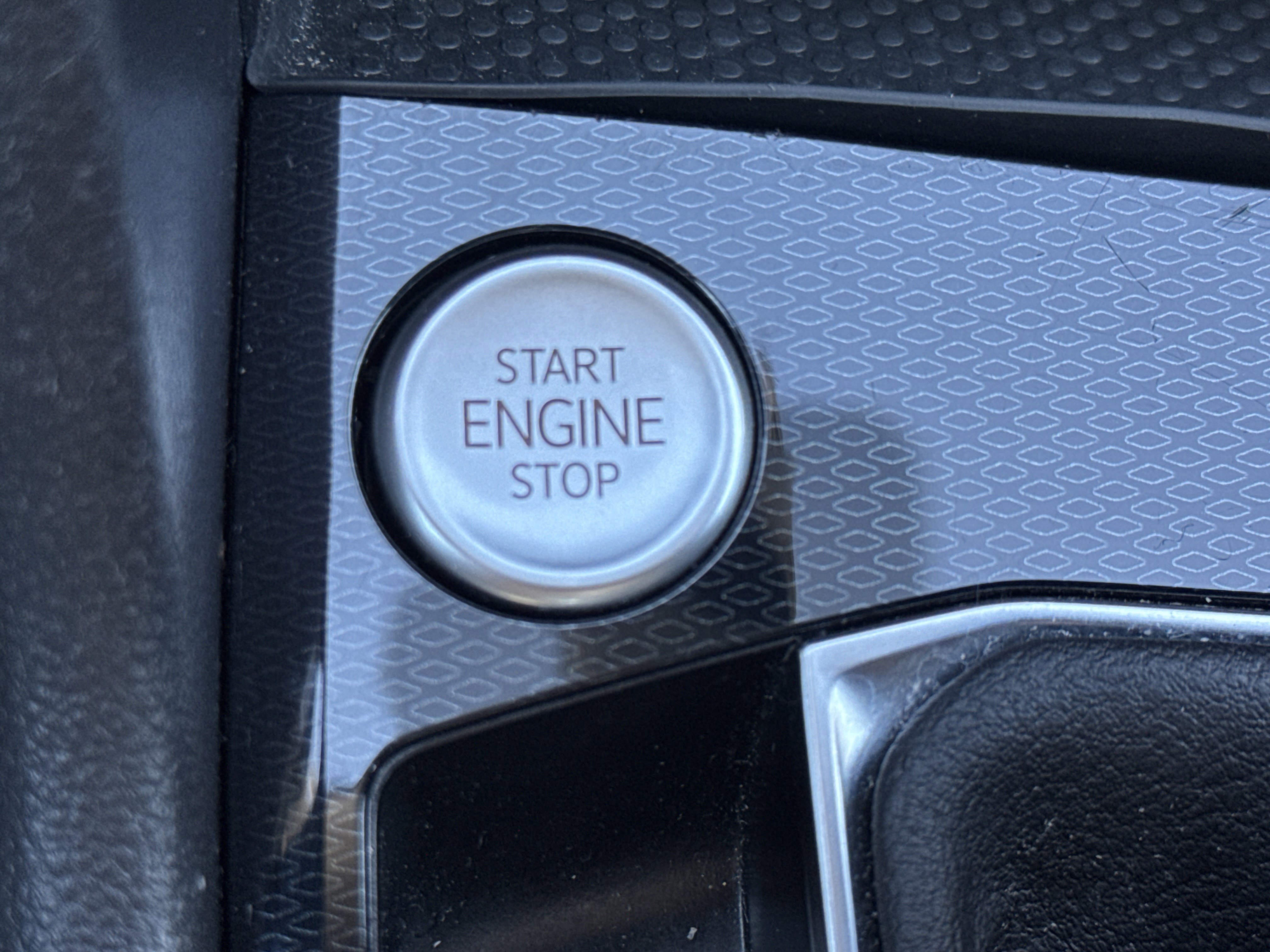 Certified 2025 Volkswagen Taos S image 16