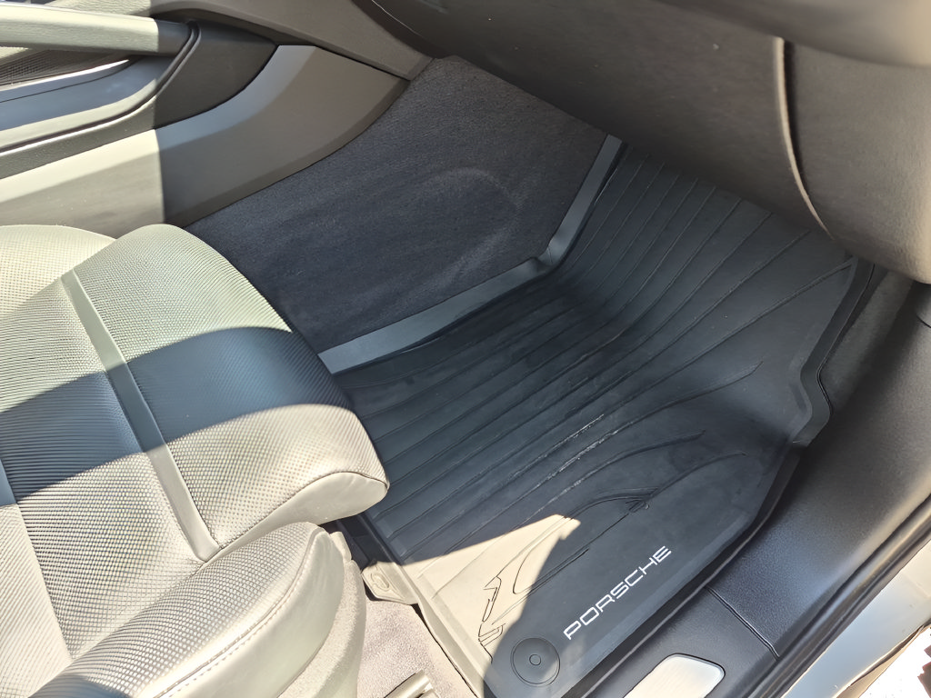 Used 2025 Porsche Cayenne S AWD/4WD image 38