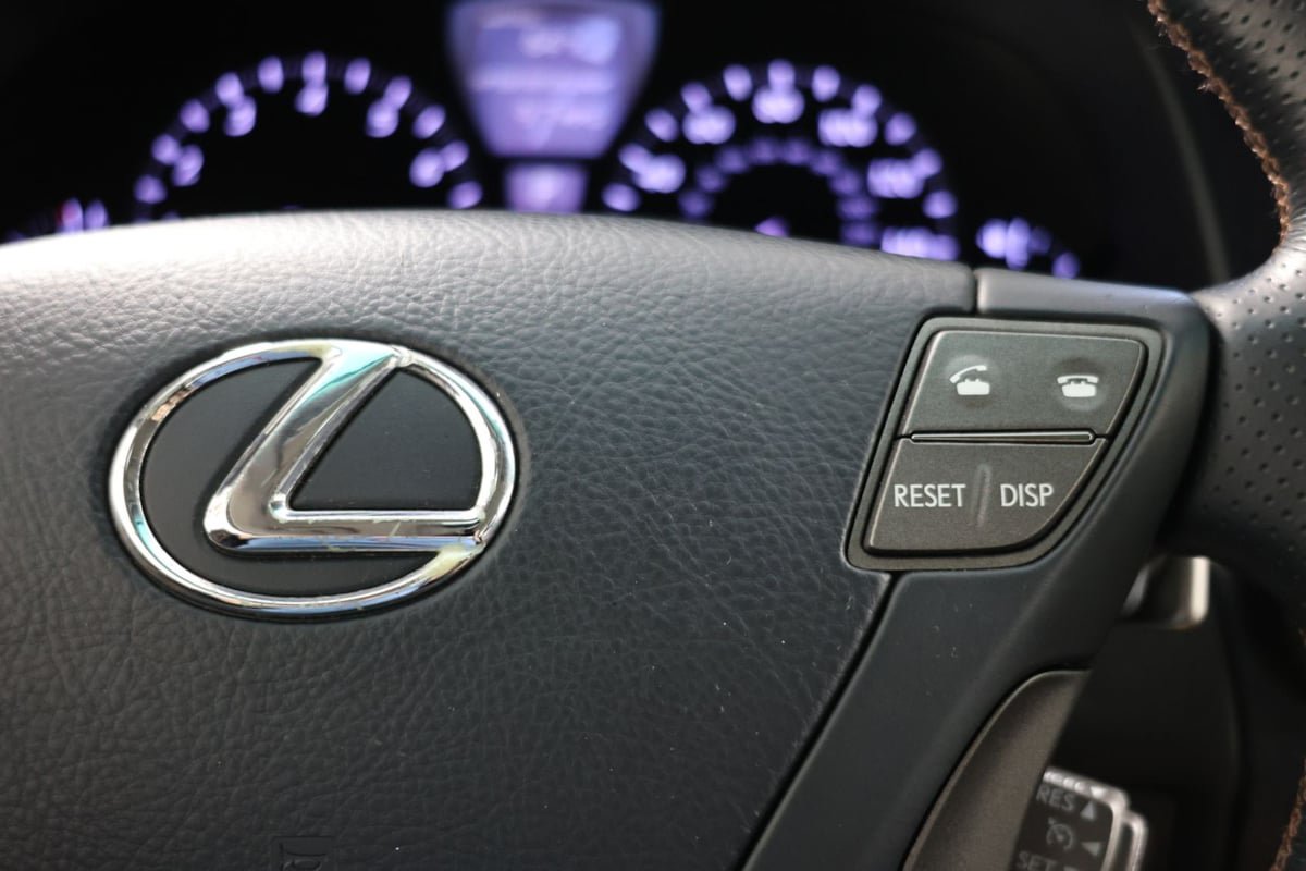 Used 2010 Lexus LS 460 RWD image 30