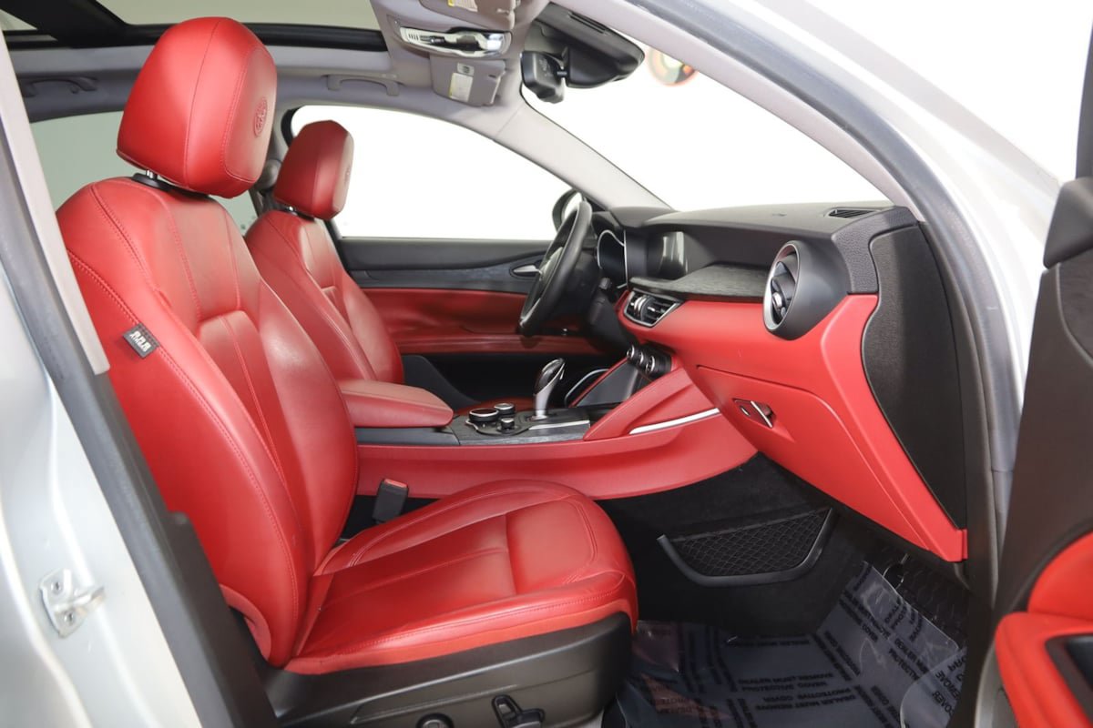 Used 2019 Alfa Romeo Stelvio w/ Nero Edizione RWD image 11