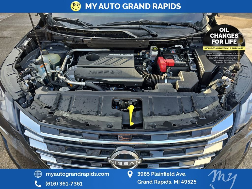 Used 2025 Nissan Rogue SV image 23