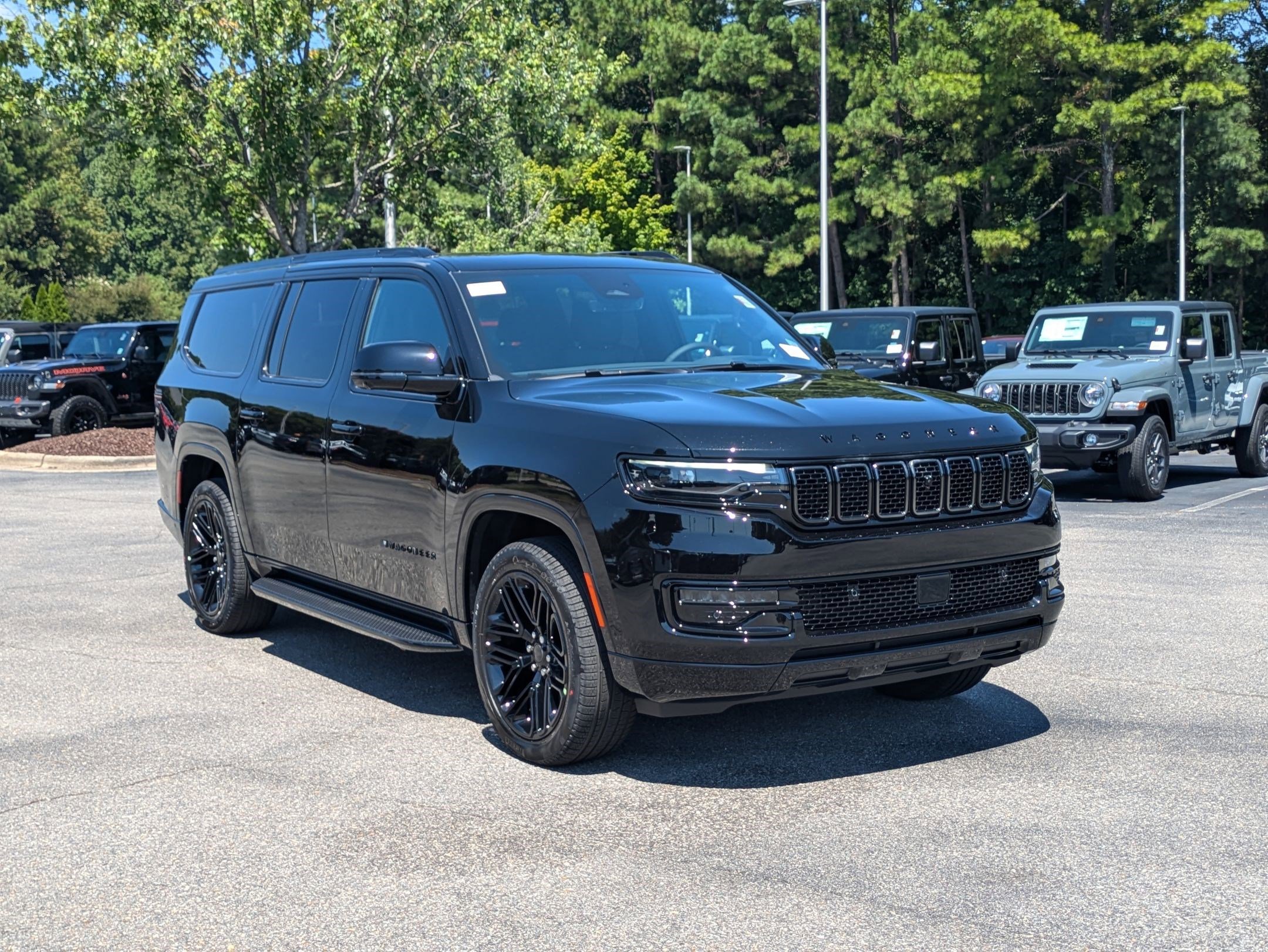 New 2025 Jeep Wagoneer L Series II w/ Convenience Group I image 3