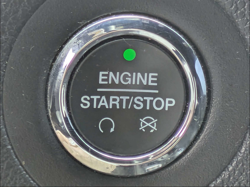 Used 2019 Ford Explorer XLT w/ Equipment Group 202A FWD image 30