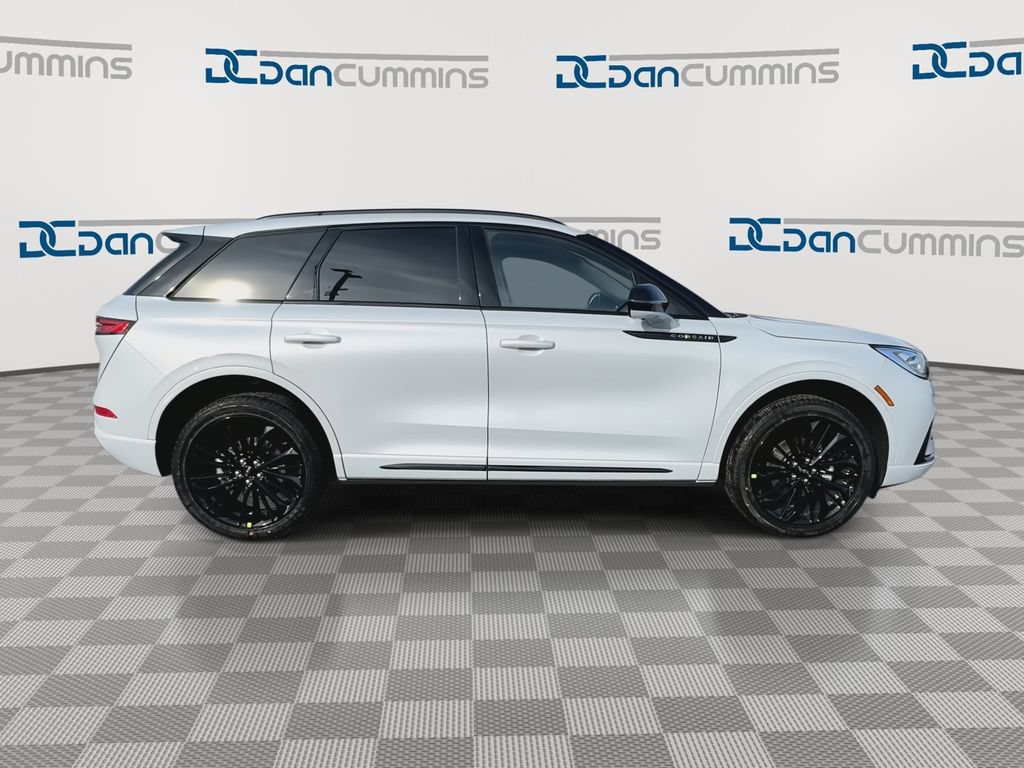 New 2026 Lincoln Corsair Reserve w/ Jet Appearance Package AWD/4WD image 9