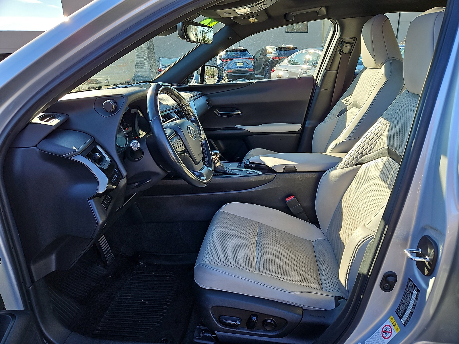 Used 2019 Lexus UX 250h image 14